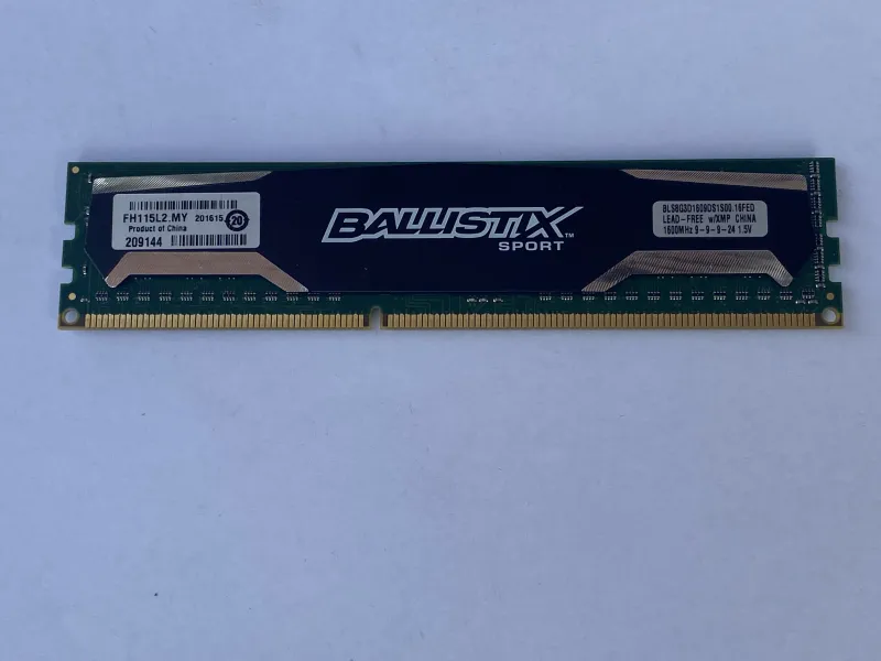 Crucial Ballistix Sport 8 GB (1x8GB) DDR3 1600 PC3-12800U BLS8G3D1609DS1S00.16FED