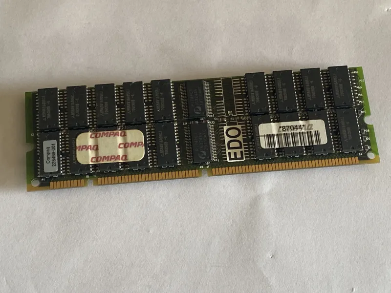 Compaq 228469-001 64 MB EDO-DIMM 168-pin 60 ns Buffered-ECC für Proliant 2500 Server